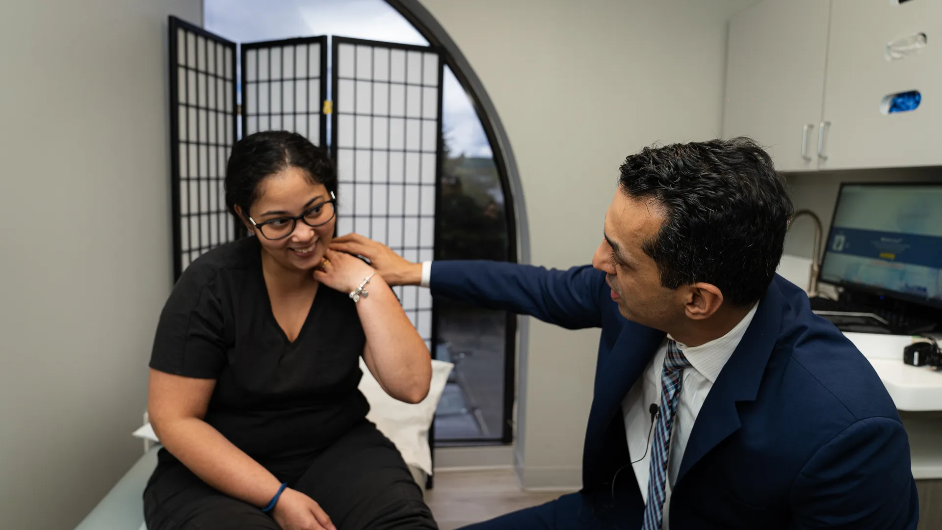 Advanced pain treatment procedure at Metro Pain Centers